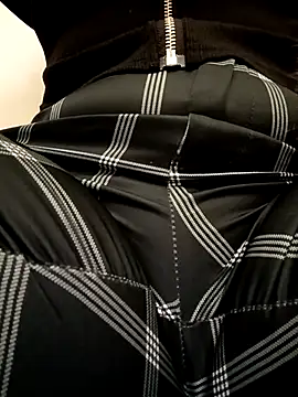 AmberGreyy  online show from 04-18-26, 01:24