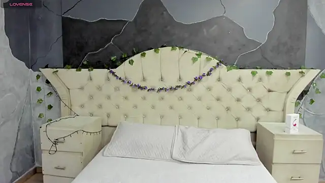 AmberGreyy  online show from 11-21-25, 06:07