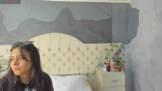 AmberGreyy  online show from 12-19-25, 05:26