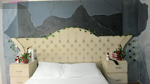 AmberGreyy  online show from 12-17-25, 04:23