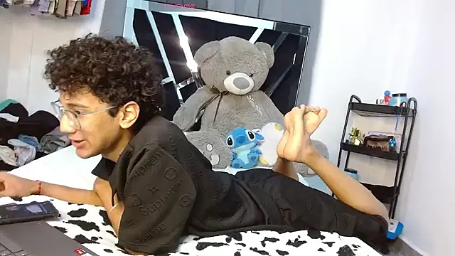 harrytwink18 online show from 02-19-26, 06:16