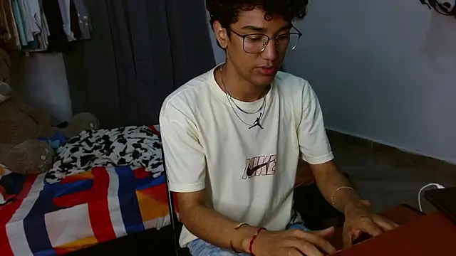 harrytwink18 online show from 02-16-26, 09:13