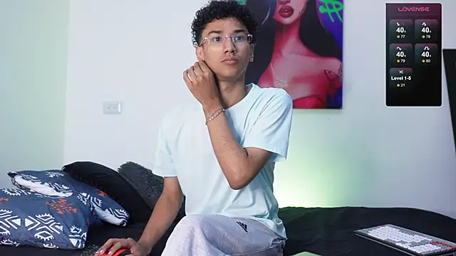 harrytwink18 online show from 01-07-25, 01:24