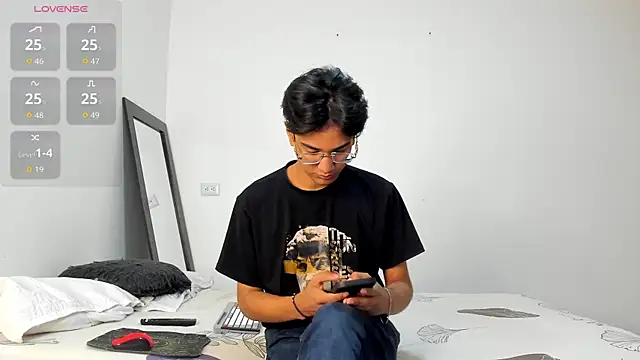 harrytwink18 online show from 12-19-25, 01:35