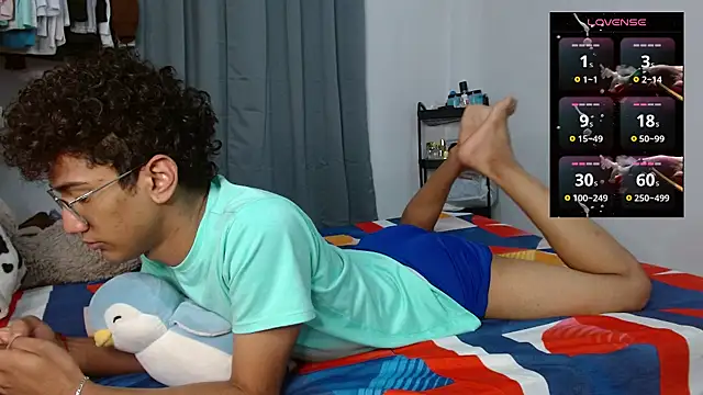 harrytwink18 online show from 02-05-26, 09:27