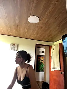 little isabela1 online show from 11-05-25, 07:06