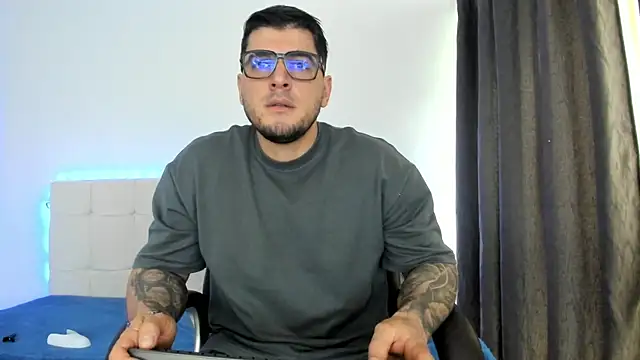 Teilor Creed online show from 12-17-25, 08:14