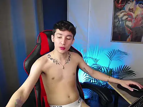 Snapshot of SebasstianGrand chatting on 02-14-25, 01:34 SebasstianGrand online show from 02-14-25, 01:34