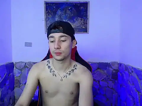 Snapshot of SebasstianGrand chatting on 11-14-25, 02:43 SebasstianGrand online show from 11-14-25, 02:43