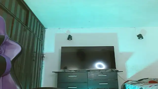 engielphoenis14 online show from 05-06-26, 10:47