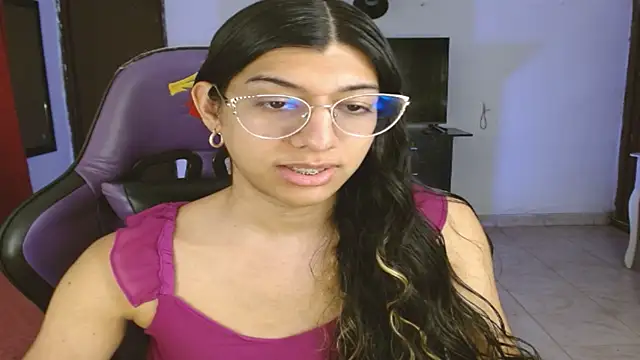 engielphoenis14 online show from 03-06-26, 11:00