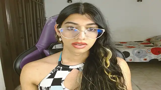 engielphoenis14 online show from 09-11-25, 11:27