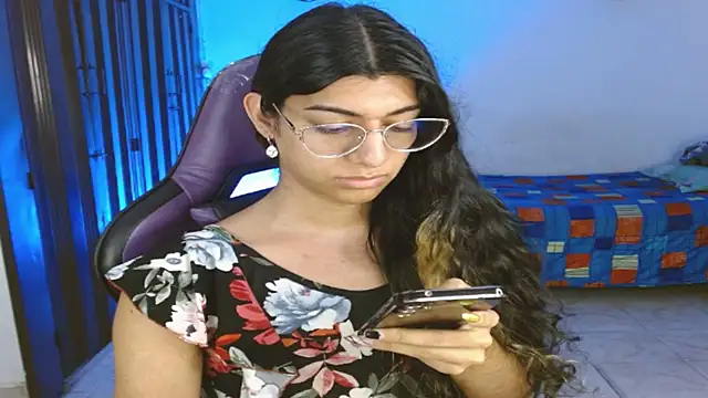 engielphoenis14 online show from 12-03-25, 02:34