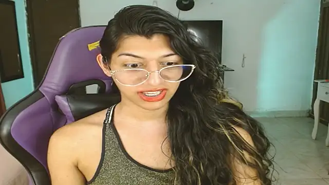 engielphoenis14 online show from 01-11-26, 01:45