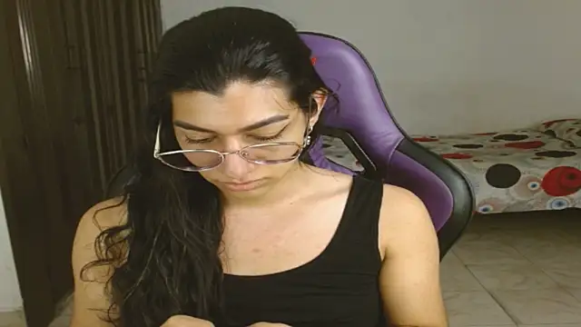 engielphoenis14 online show from 09-18-25, 09:07