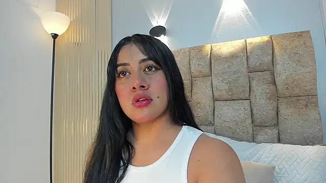Snapshot of amatista__smith chatting on 10-21-25, 08:30 amatista smith online show from 10-21-25, 08:30