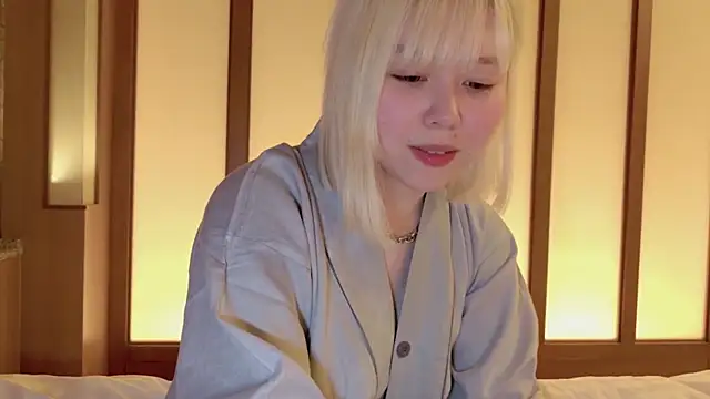 Snapshot of NANAchan_R chatting on 02-11-25, 05:29 NANAchan R online show from 02-11-25, 05:29