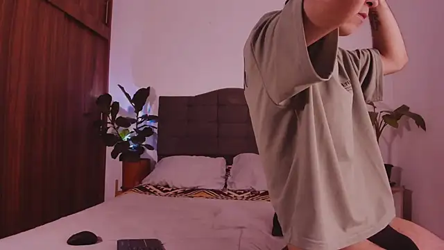 2gays 1Str8 online show from 03-10-26, 01:31