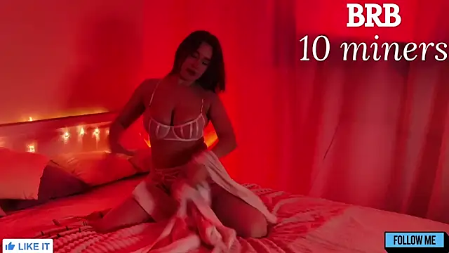 Emily Gin online show from 01-15-26, 03:54