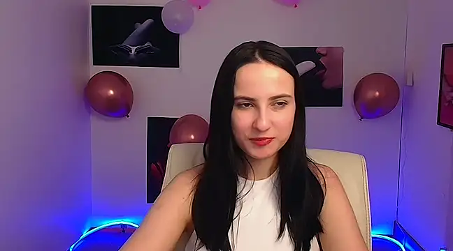 Sara djefri online show from 02-24-25, 09:32