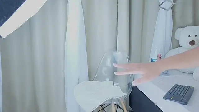 sorafire online show from 11-14-25, 04:21