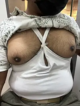 Snapshot of dick69lil chatting on 05-21-26, 06:11 dick69lil online show from 05-21-26, 06:11