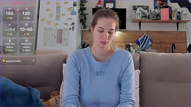 Girl alone home online show from 12-04-25, 04:44