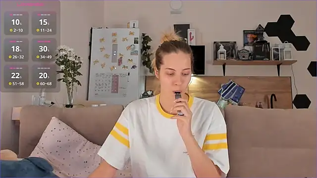 Girl alone home online show from 10-20-25, 02:06