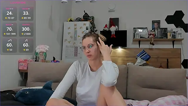 Girl alone home online show from 02-06-26, 03:46