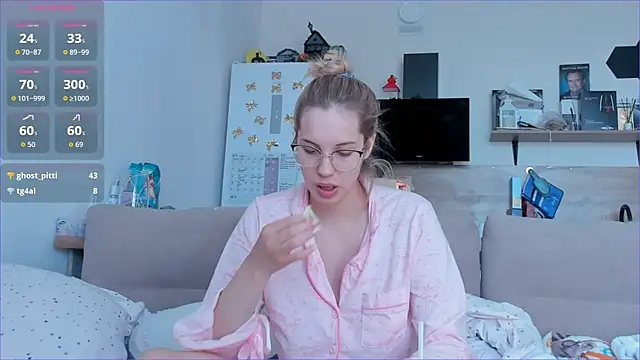 Girl alone home online show from 05-10-26, 04:16