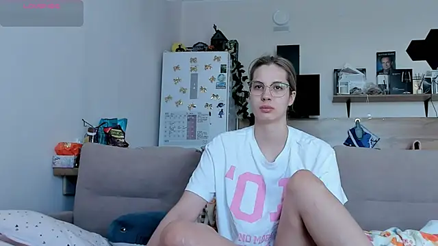 Girl alone home online show from 05-22-26, 03:48