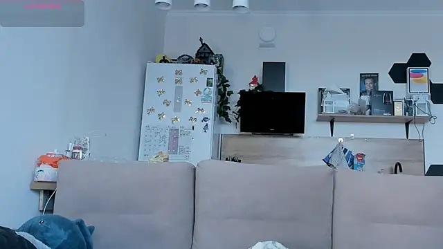 Snapshot of Girl_alone_home chatting on 06-18-26, 03:06 Girl alone home online show from 06-18-26, 03:06