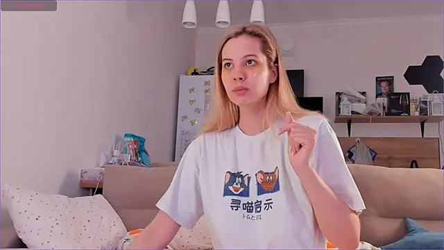 Girl alone home online show from 05-15-26, 03:48