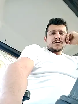 Snapshot of Adana1994 chatting on 01-19-25, 12:39 Adana1994 online show from 01-19-25, 12:39