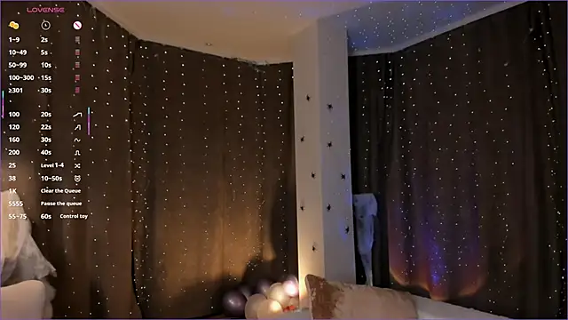 NaokoStifel online show from 10-26-25, 01:17