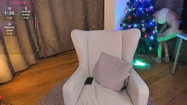 NaokoStifel online show from 11-29-25, 01:06