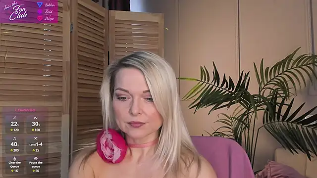 Gloria Lovely online show from 03-18-25, 11:33
