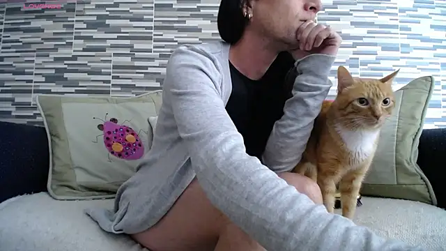 Snapshot of VioletaGomezCo chatting on 06-30-26, 01:33 VioletaGomezCo online show from 06-30-26, 01:33
