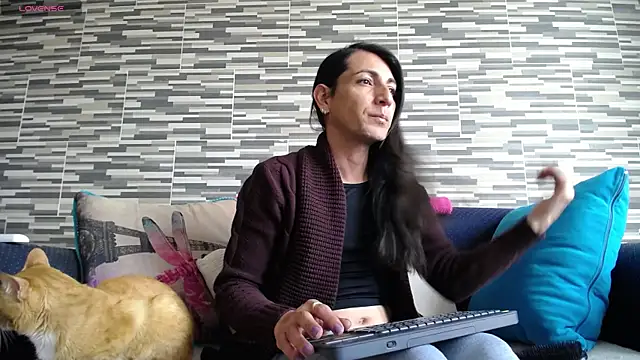 Snapshot of VioletaGomezCo chatting on 06-22-26, 02:36 VioletaGomezCo online show from 06-22-26, 02:36