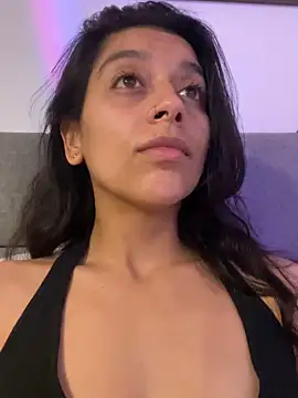 Snapshot of BrittanyDiaz chatting on 05-28-26, 02:08 BrittanyDiaz online show from 05-28-26, 02:08