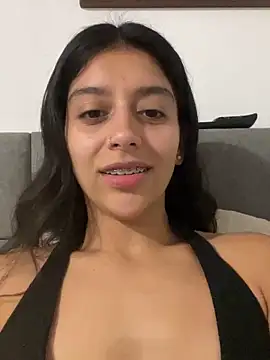 Snapshot of BrittanyDiaz chatting on 05-18-26, 03:06 BrittanyDiaz online show from 05-18-26, 03:06