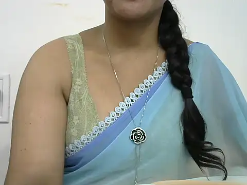 Snapshot of rashmika_reddy chatting on 10-17-25, 04:16 rashmika reddy online show from 10-17-25, 04:16