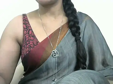 Snapshot of rashmika_reddy chatting on 09-14-25, 05:24 rashmika reddy online show from 09-14-25, 05:24