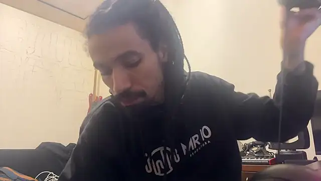 hotcamboy420 online show from 11-02-25, 05:45