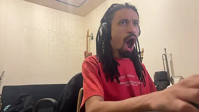 hotcamboy420 online show from 10-31-25, 06:21