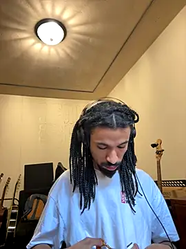 hotcamboy420 online show from 11-07-25, 08:02