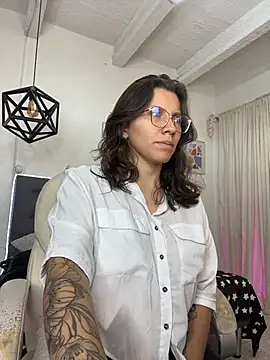 karlamorris  online show from 05-09-26, 01:14