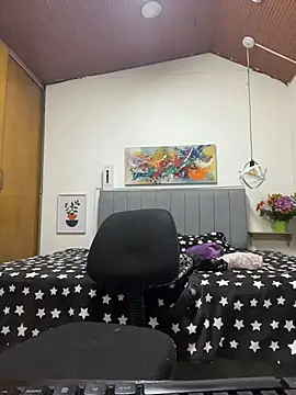 karlamorris  online show from 03-27-26, 01:12