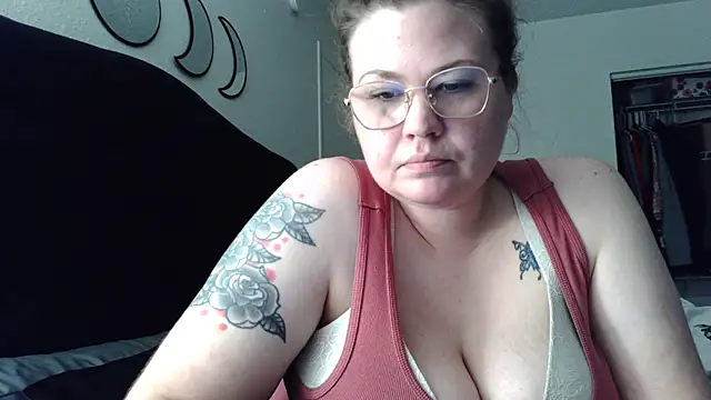 Chrissyx3 online show from 07-04-26, 07:07