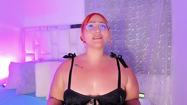 LeahxBarker online show from 10-30-25, 01:37